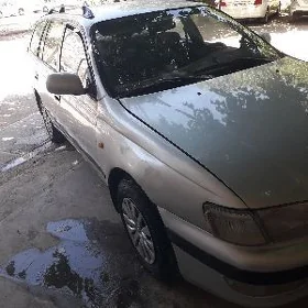 Toyota Carina 1995