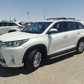 Toyota Highlander 2019