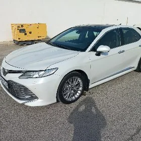 Toyota Camry 2018