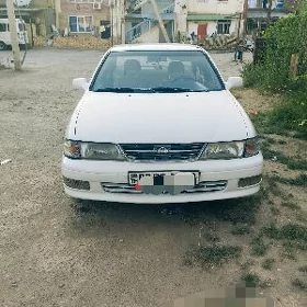 Nissan Sunny 1999