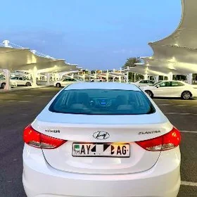 Hyundai Elantra 2011