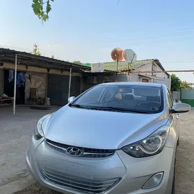 Hyundai Elantra 2011