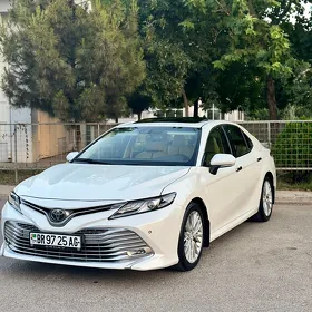 Toyota Camry 2018