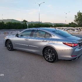 Lexus ES 350 2022