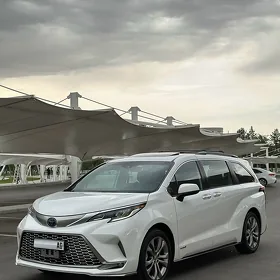 Toyota Sienna 2021