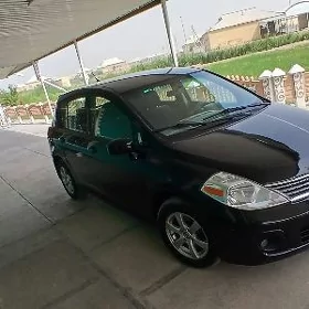 Nissan Versa 2010