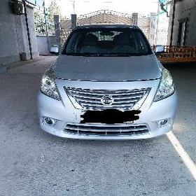 Nissan Versa 2013