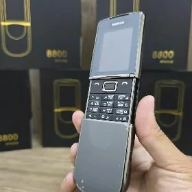 NOKIA 8800 SIROCCO