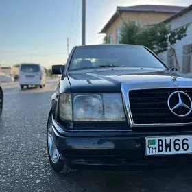 Mercedes-Benz E320 1993