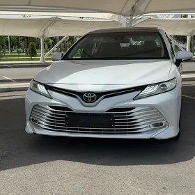 Toyota Camry 2018