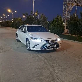 Lexus ES 350 2022
