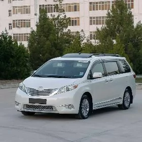 Toyota Sienna 2017