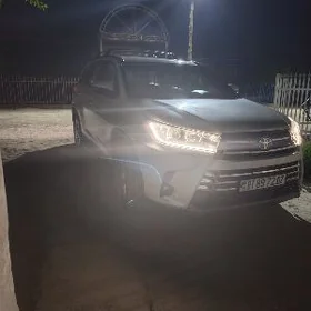 Toyota Highlander 2018