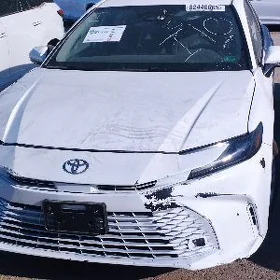 Toyota Camry 2025