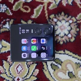 İnfinix zero flip