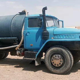 Ural 5557 1990