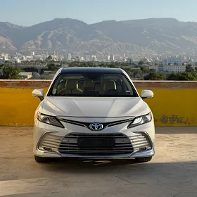 Toyota Camry 2024