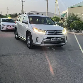 Toyota Highlander 2019
