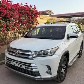 Toyota Highlander 2018