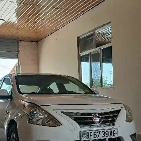 Nissan Sunny 2014