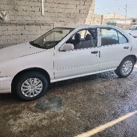 Nissan Sunny 1997