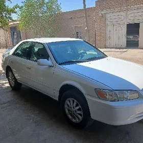 Toyota Camry 2001