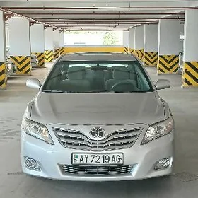 Toyota Camry 2011