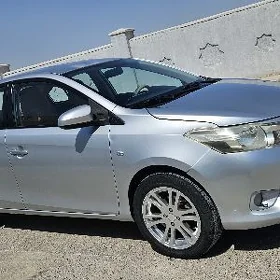 Toyota Yaris 2014