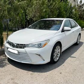 Toyota Camry 2015