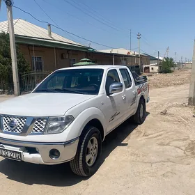 Nissan Navara 2011