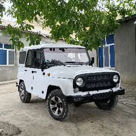 UAZ 469 2005