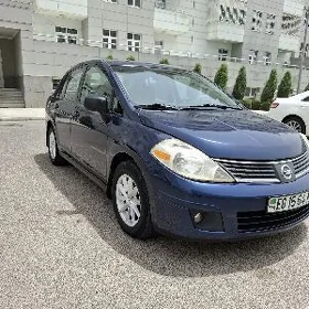 Nissan Versa 2010