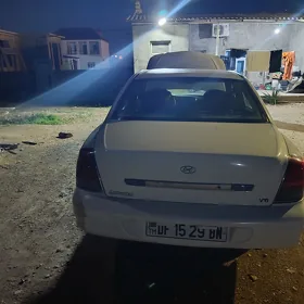 Hyundai Grandeur 2000