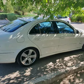Mercedes-Benz E500 2002