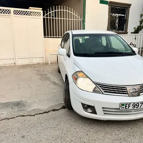 Nissan Versa 2010