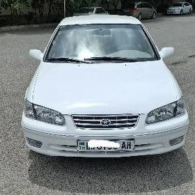 Toyota Camry 2000