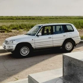 Toyota RAV4 1998
