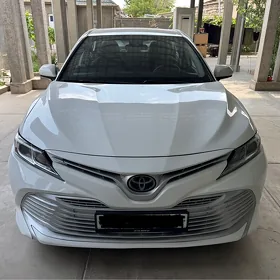 Toyota Camry 2020