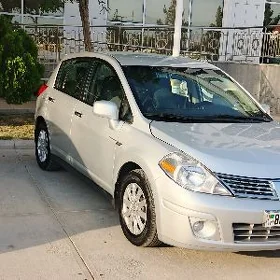 Nissan Versa 2010