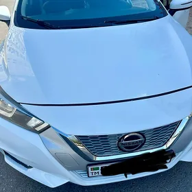 Nissan Versa 2021