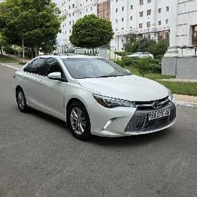 Toyota Camry 2017