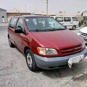 Toyota Sienna 1999