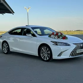 Lexus ES 300h 2021
