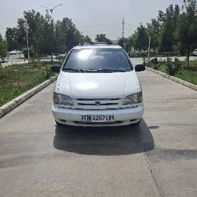 Toyota Sienna 2000