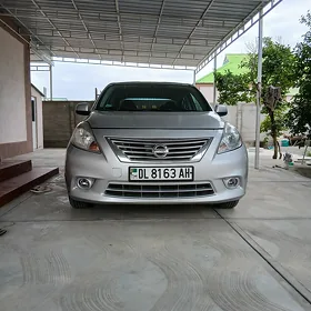 Nissan Versa 2013