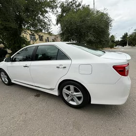Toyota Camry 2013
