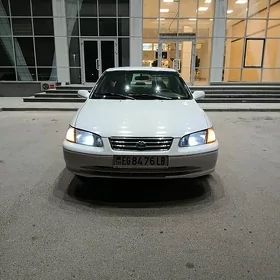 Toyota Camry 2000