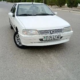 Peugeot 405 2012
