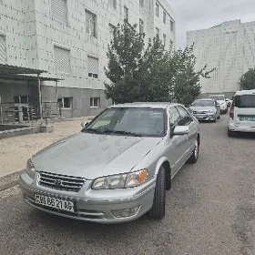 Toyota Camry 2001