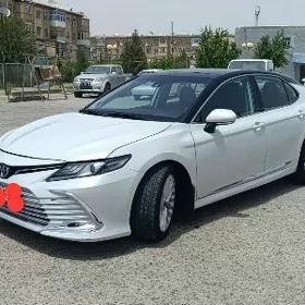 Toyota Camry 2020